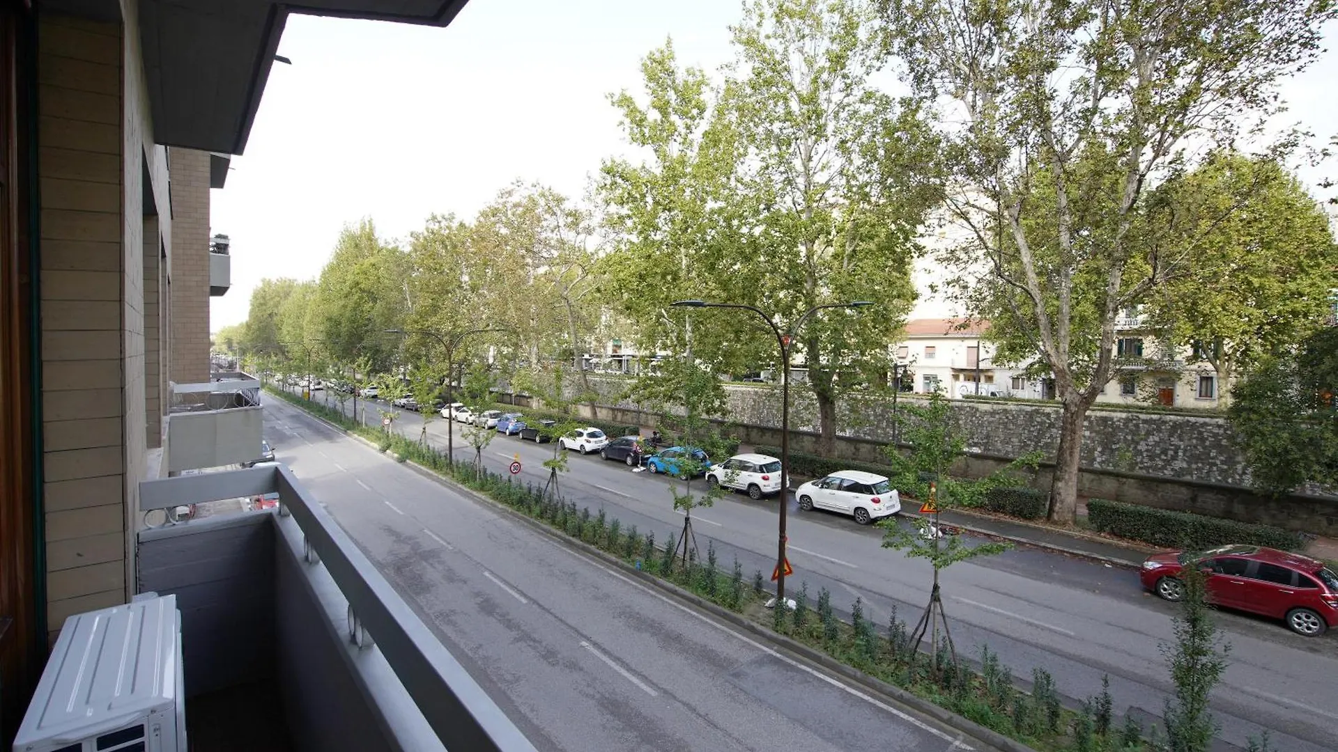 Redi Apartments Florens